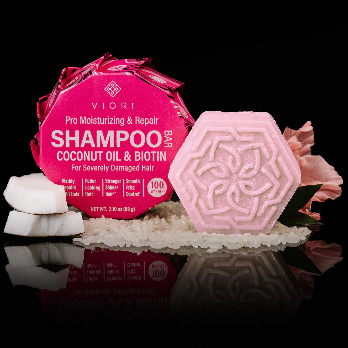 Coconut Bliss shampoo er udviklet til skadet, tørt eller kemisk behandlet hår.