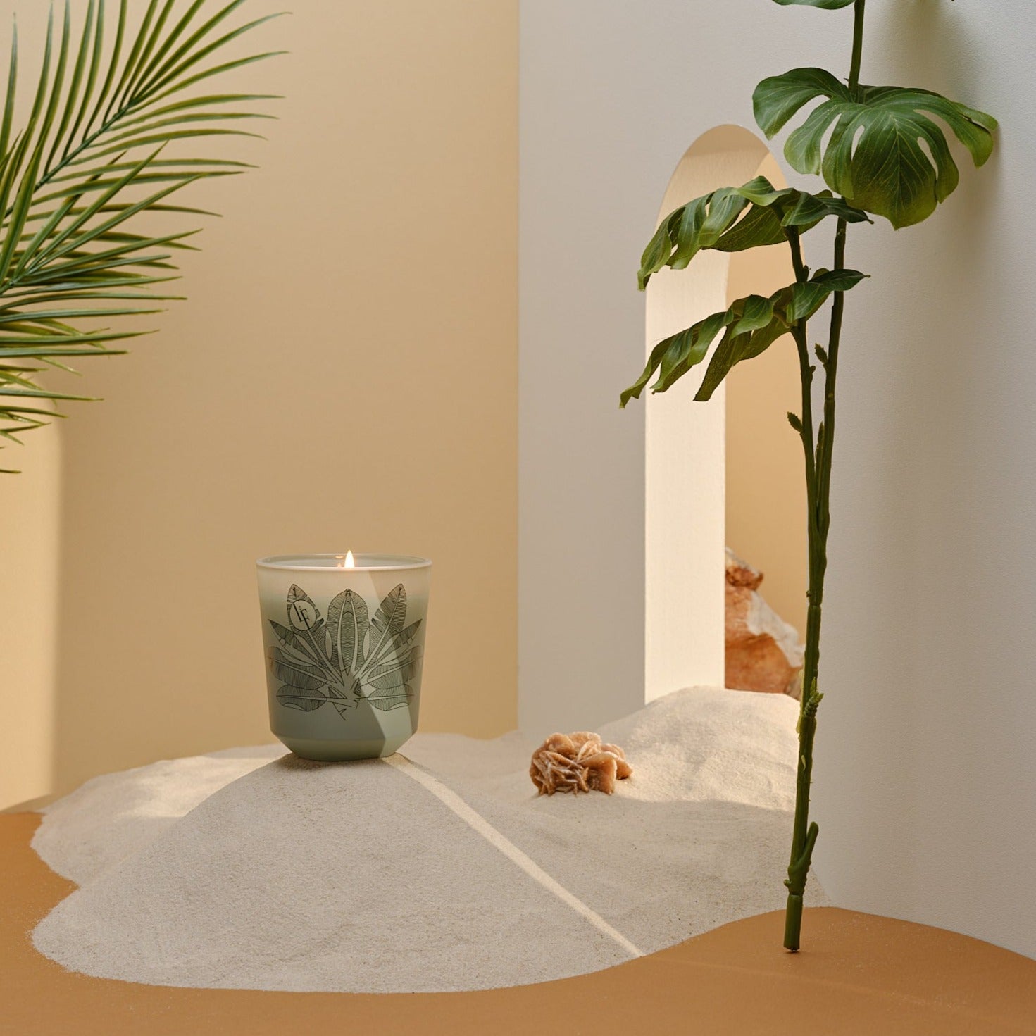 Duftlys med bananblomst, kokos og jasmin - Home & Garden, dekor, duftlys
