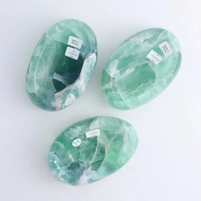 Regnbue Fluorit krystal skål – Oval | Fokus, overblik & harmonisk energi