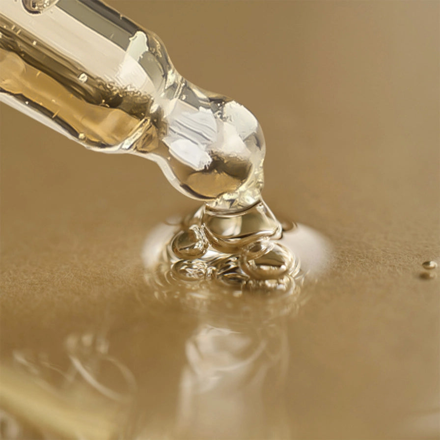 Frem hårvækst & fugt huden med KITSCH Castor Oil. 100 % økologisk koldpresset ricinusolie – vegansk, bæredygtig & naturlig pleje fra top til tå.