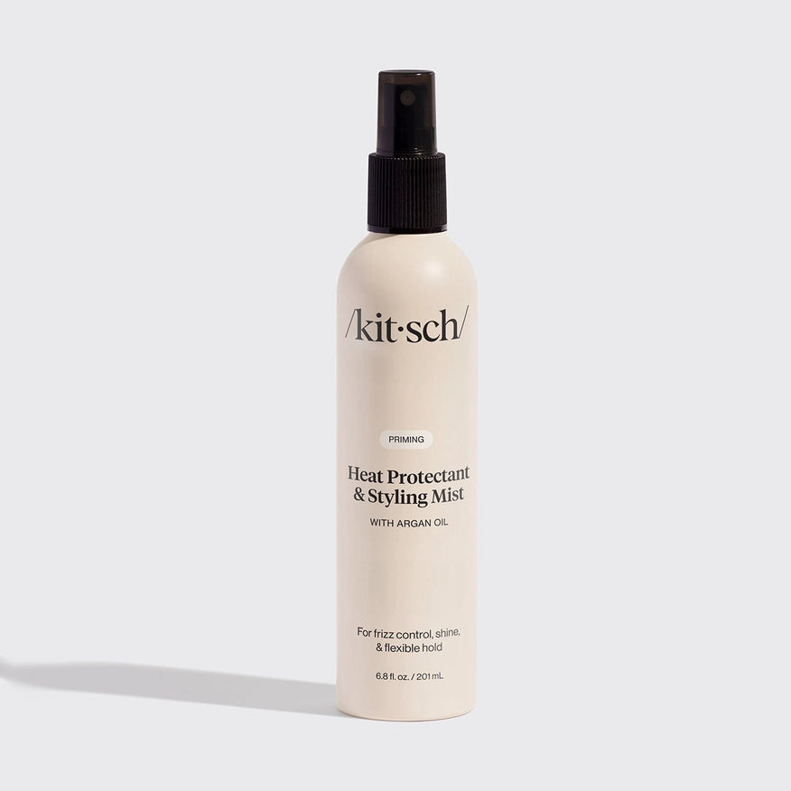 Beskyt håret mod varme op til 230°C med KITSCH Heat Protectant & Styling Mist. Vegansk formel med argan olie og Everbond™ styrker, plejer og giver glans.