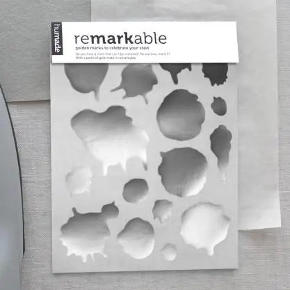Forvandl pletter og slid til smukke detaljer med ReMarkable strygemærker fra Humade. Kreativ visible mending i mat & blank guld og sølv – reparér tøj med stil.