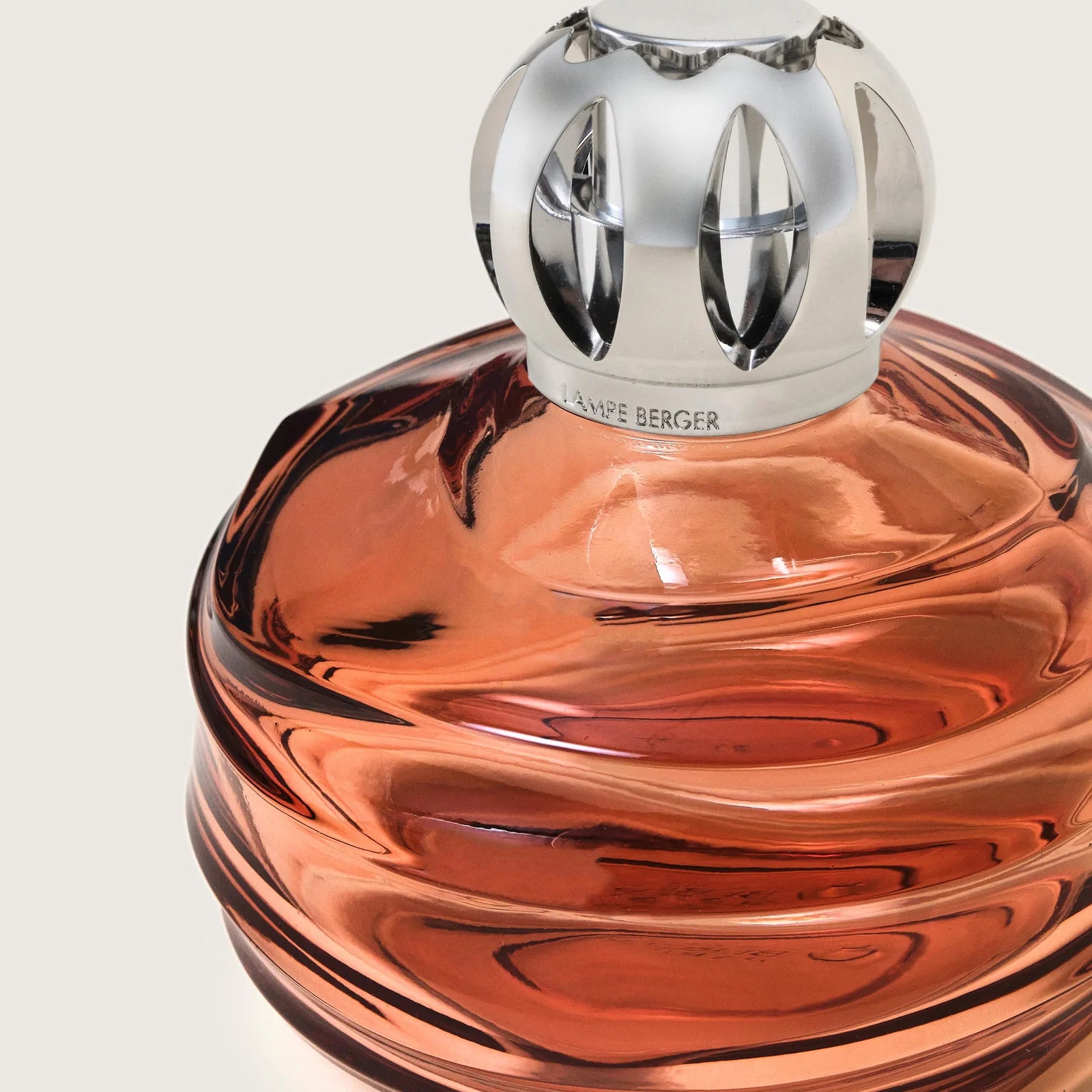 Maison Berger Amber Pink Echo – elegant duftlampe & luftrenser i rosa amber farvet glas