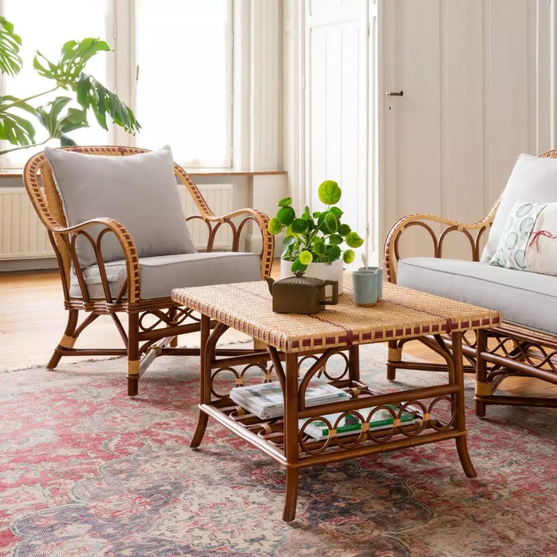 RATTAN LÆNESTOL MED ARMLÆN BAGATELLE | KOK MAISON