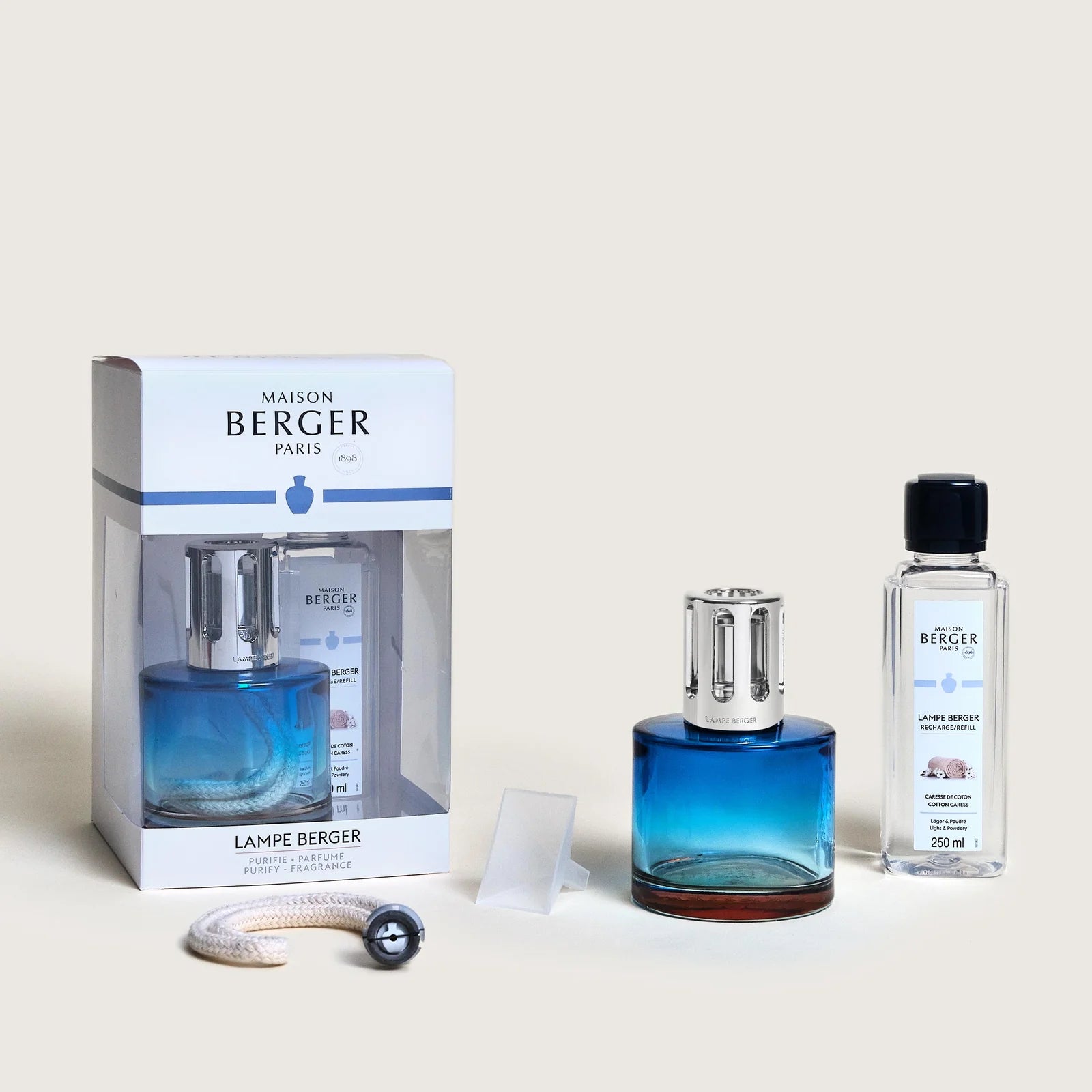 Blue Pure fra Maison Berger Paris – en elegant duftlampe med Cotton Caress, der renser luften og indhyller dit hjem i renhed, ro og blød bomulds komfort.
