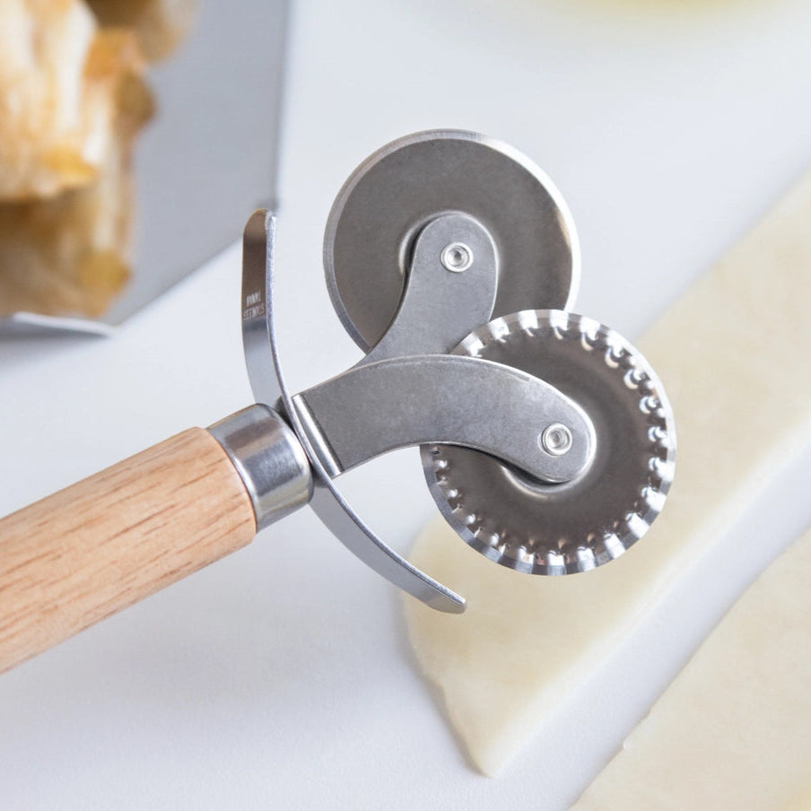 Pastaskærer Dobbelthovedet - rustfrit stål & træ | Foxrun