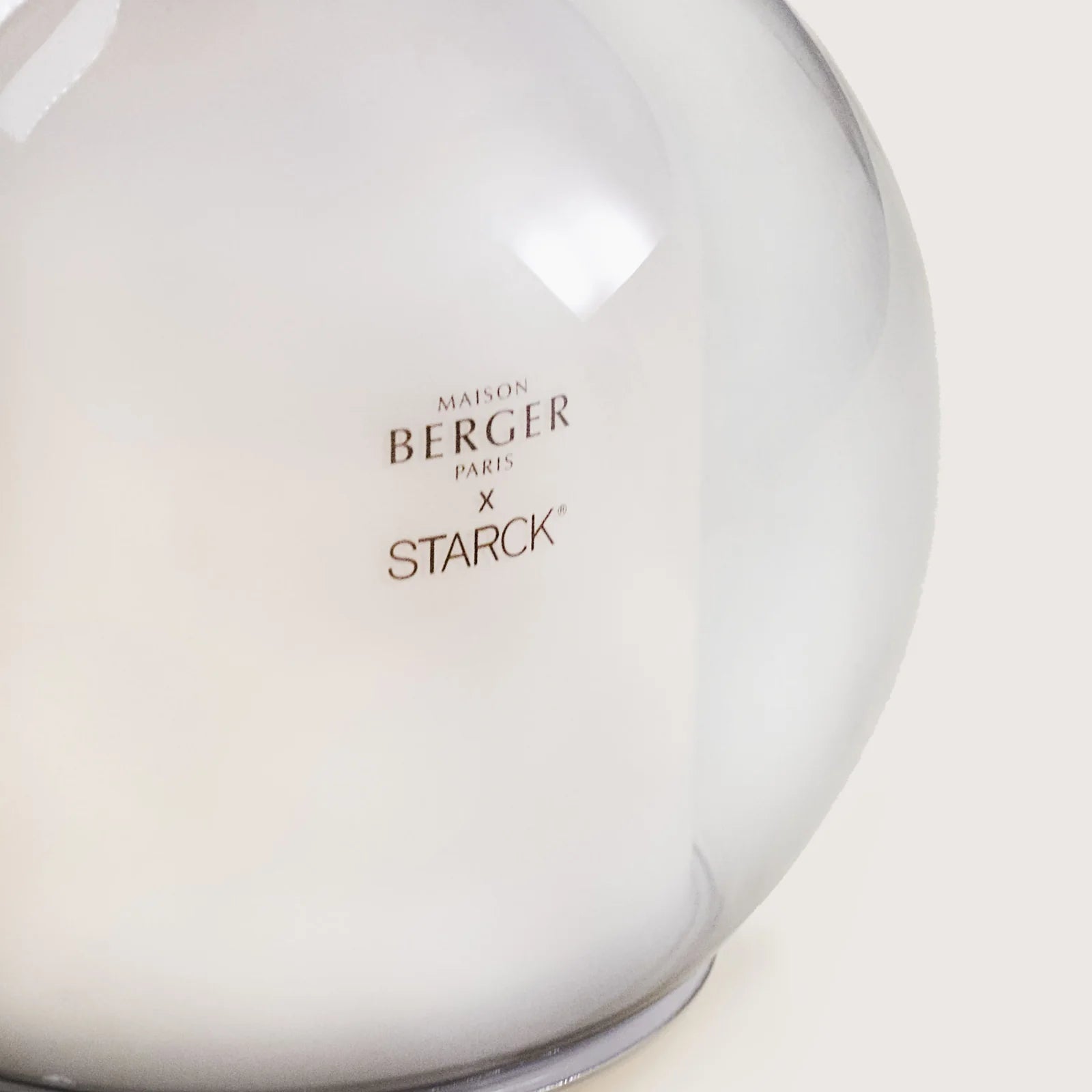 Maison Berger Aroma Diffuser Philippe Starck | Komplet sæt med Peau de Pierre