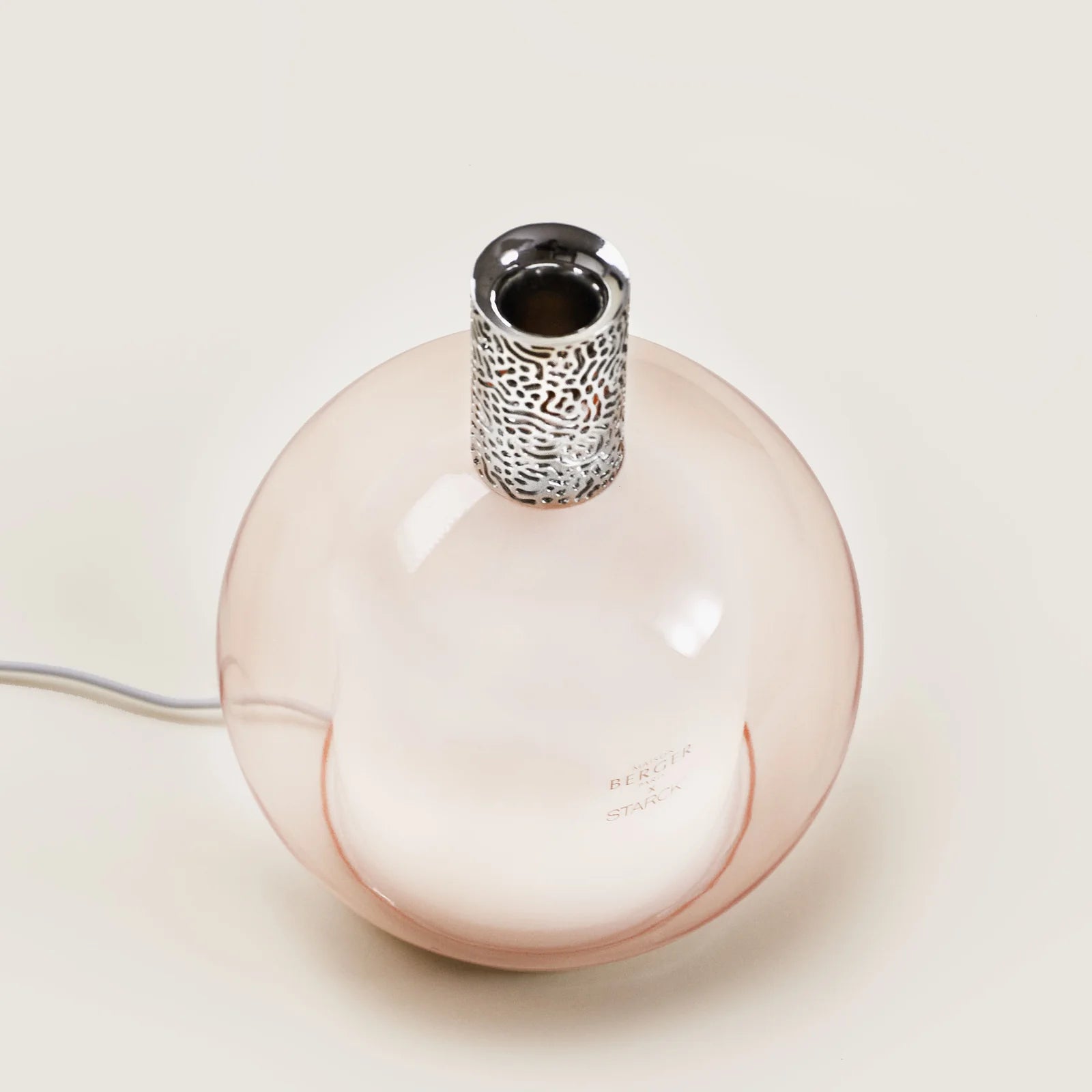 Maison Berger Aroma Diffuser Philippe Starck | Komplet sæt med Peau de Soie