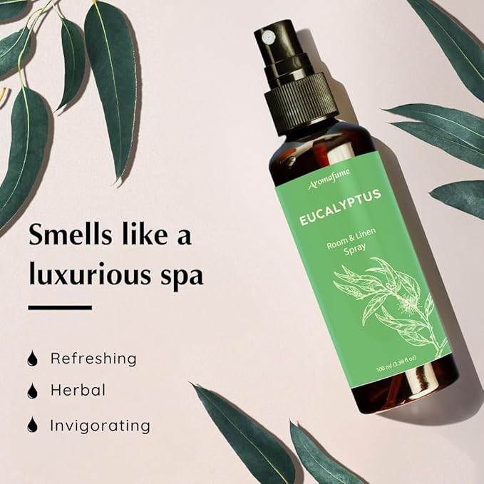 Aromafume Room & Linenspray med Eukalyptus. Naturlig, rensende duftspray med æteriske olier. Skaber ro, friskhed og spa-stemning i hjemmet.
