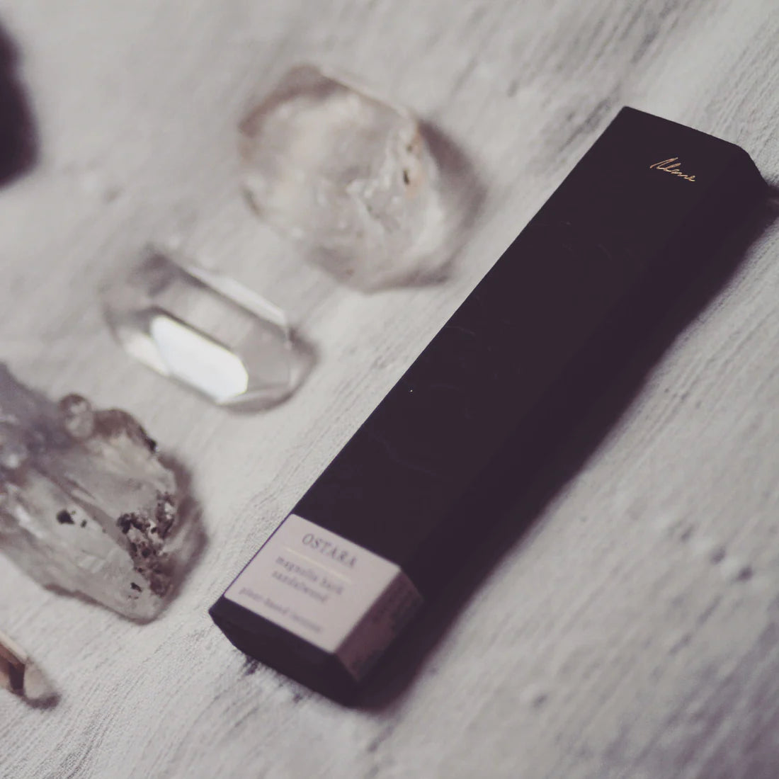 RØGELSE OSTARA - MAGNOLIA BARK & SANDELTRÆ - UME COLLECTION