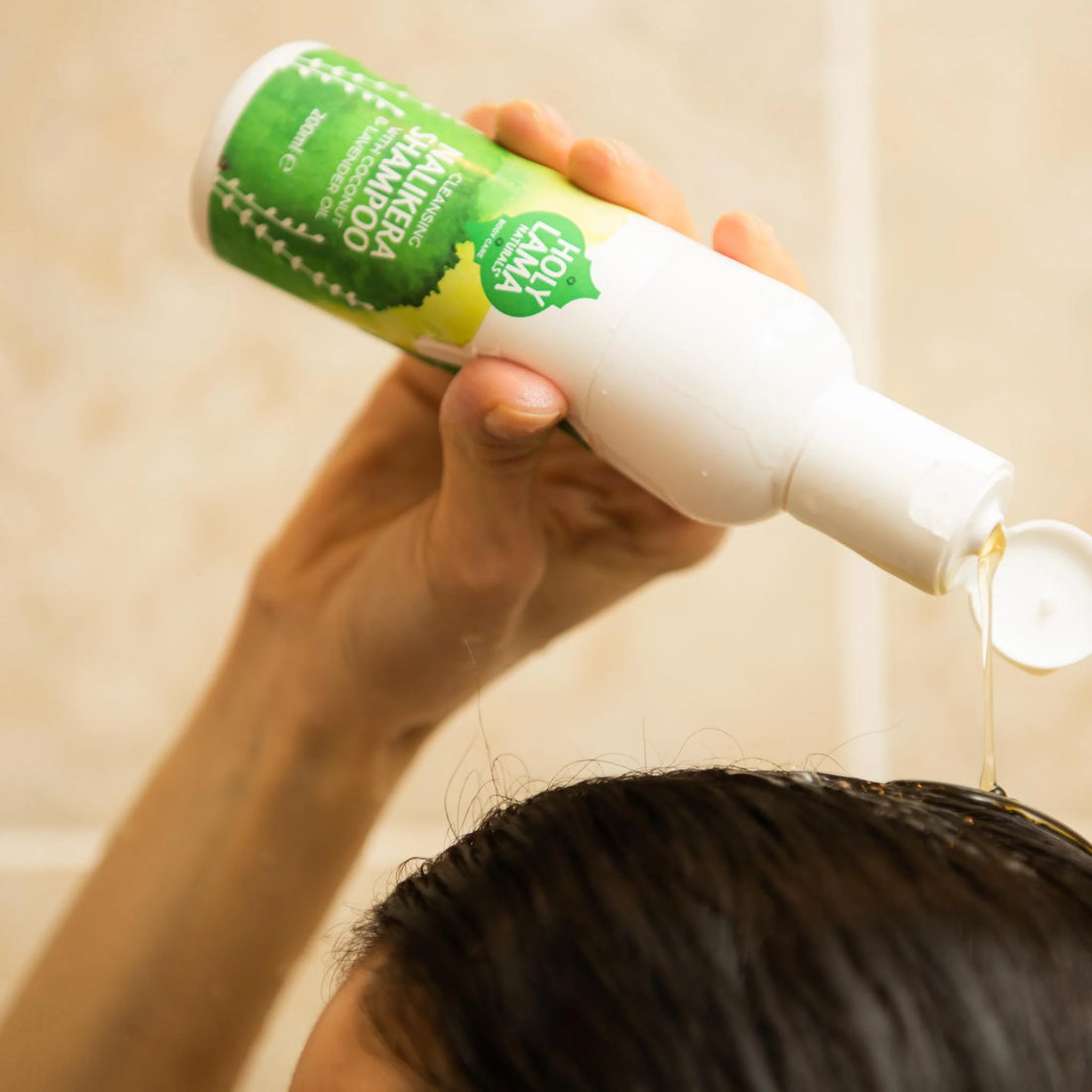 Holy lama Nalikera shampoo med kokosolie, lavendel & citron - Ayurvedisk kvalitet