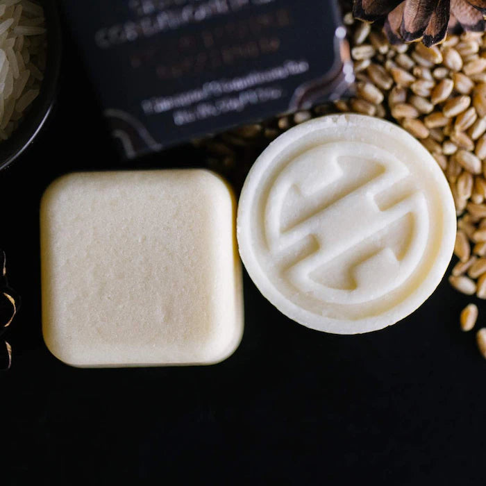 Praktisk travel size shampoo & conditioner sæt med Rice Water – naturlig pleje til håret, uanset hvor du er.