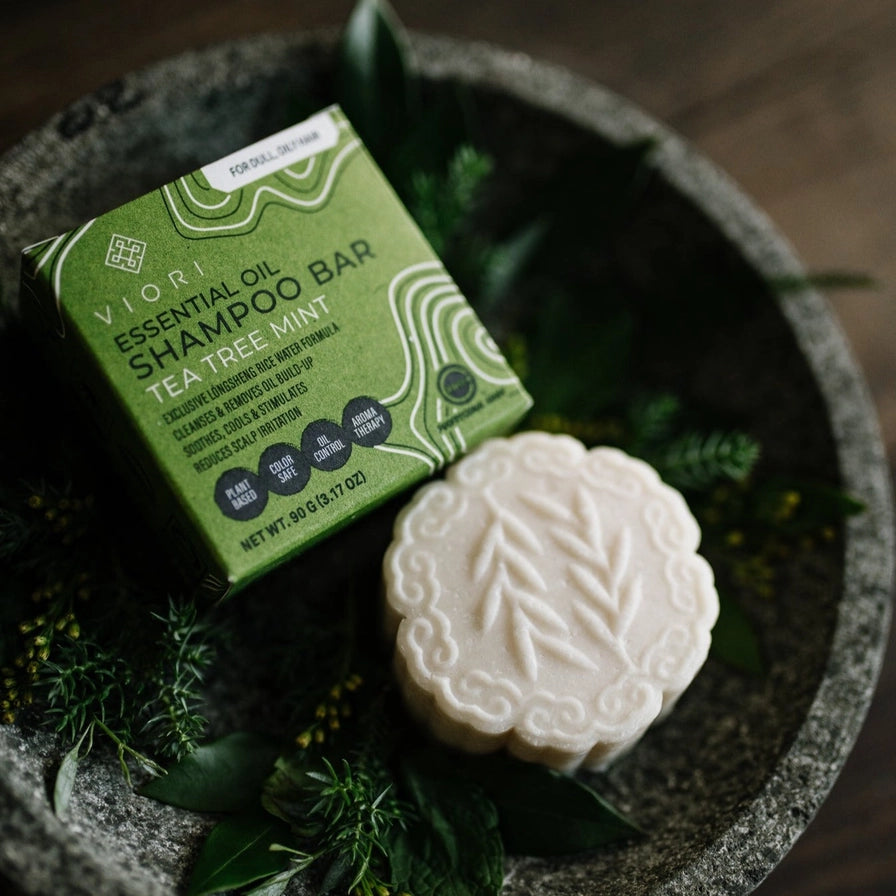 Dybderensende & styrkende shampoo bar med Rice Water, Tea Tree & Mint – perfekt til fedtet hår og hovedbund.