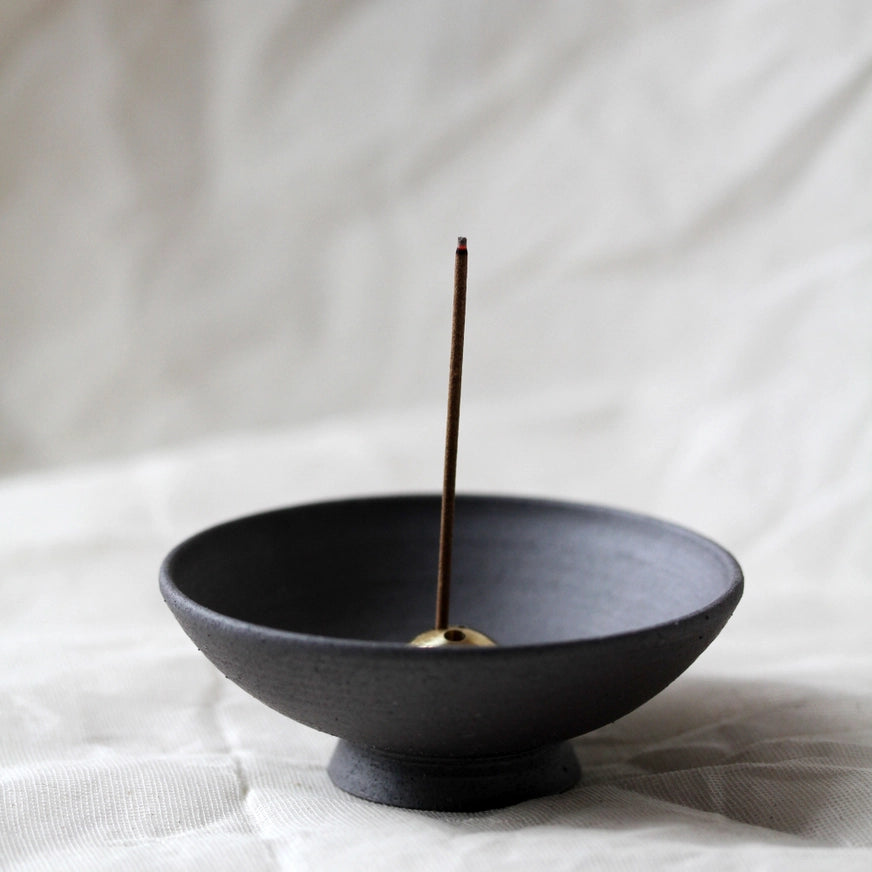 Ume Incense – Zen Mineral | Smudging sæt med røgelsesholder & stentøjsskål