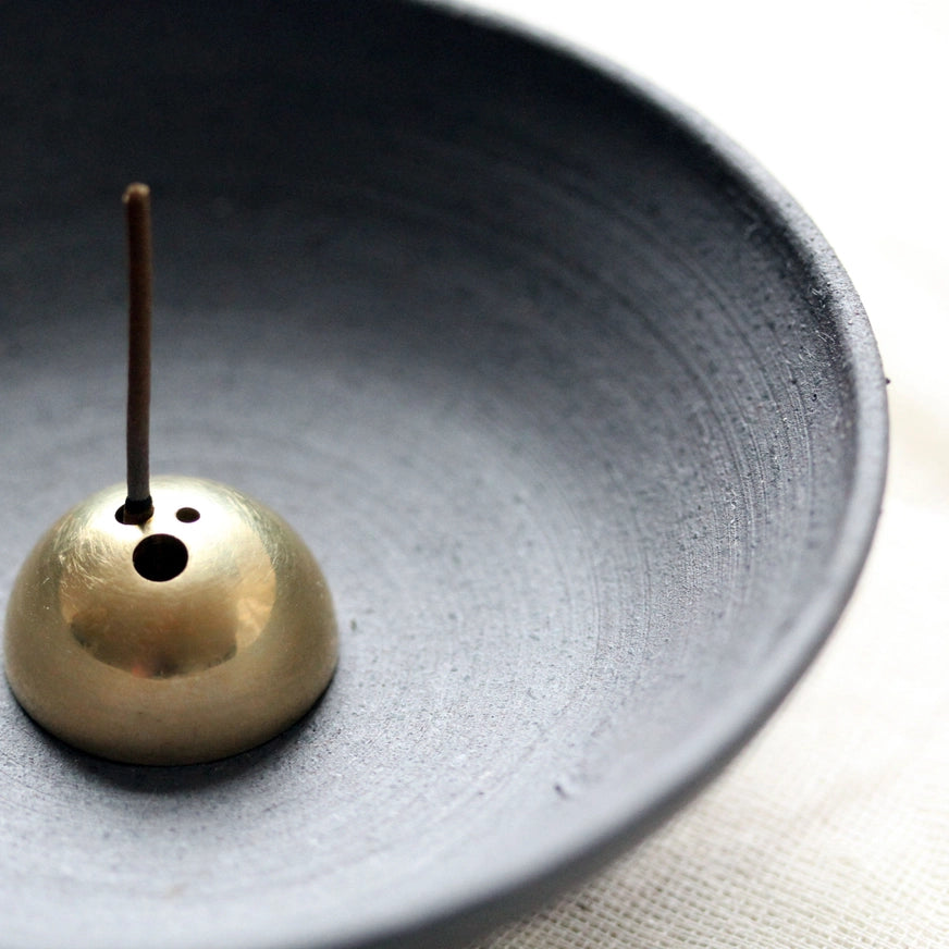 Ume Incense – Zen Mineral | Smudging sæt med røgelsesholder & stentøjsskål