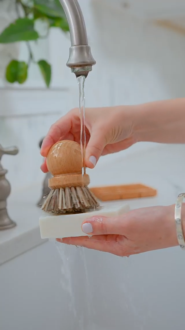 Willow & Green opvaskebar – Fast opvaskesæbe med citron | Plastikfri & naturlig