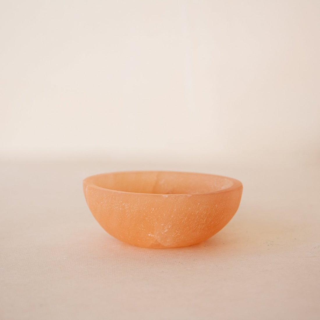 Selenit Skål, Rund - Pink Selenit krystal