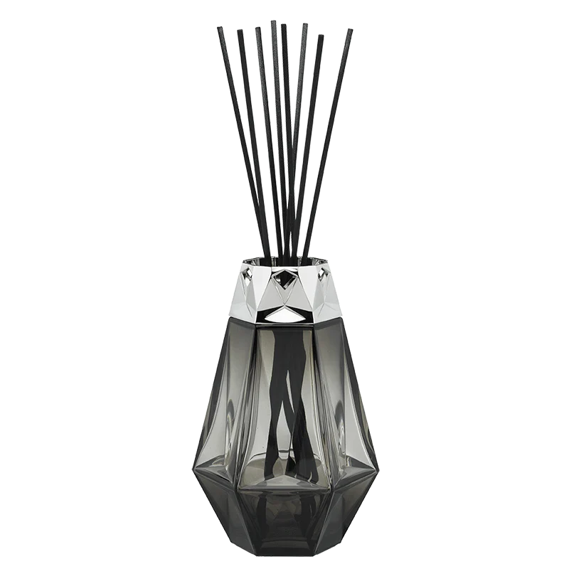 Wilderness Duftpinde - Prisme Flakon, Black & 200ml Duft Refill - Krydret duft - Maison Berger