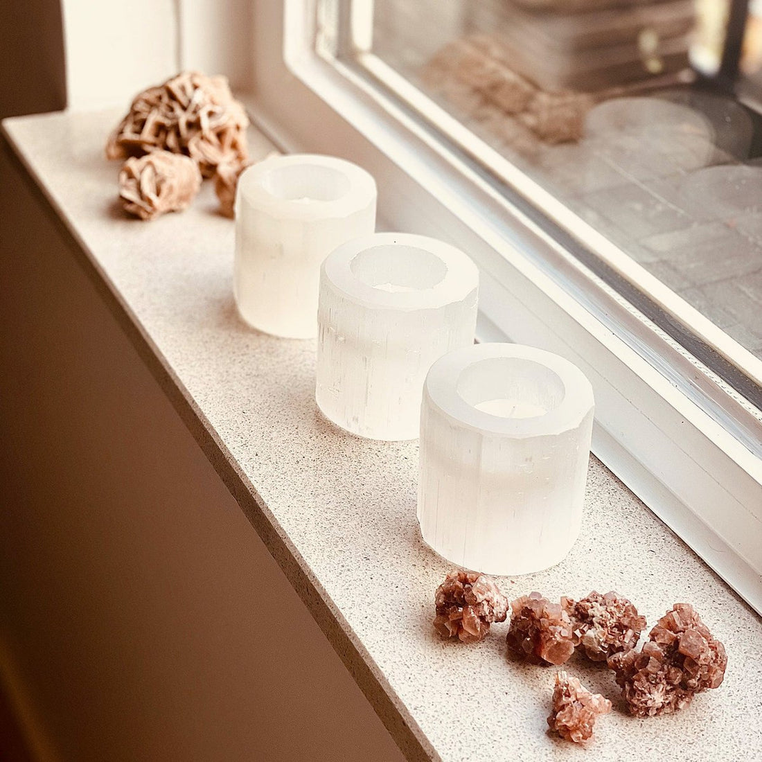 Selenit Fyrfadsstage, Rund - Hvid Selenit Krystal