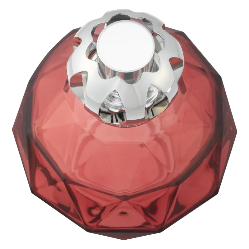 Bunden af rød geode Duftlampe med sølvtop til aromaterapi og design