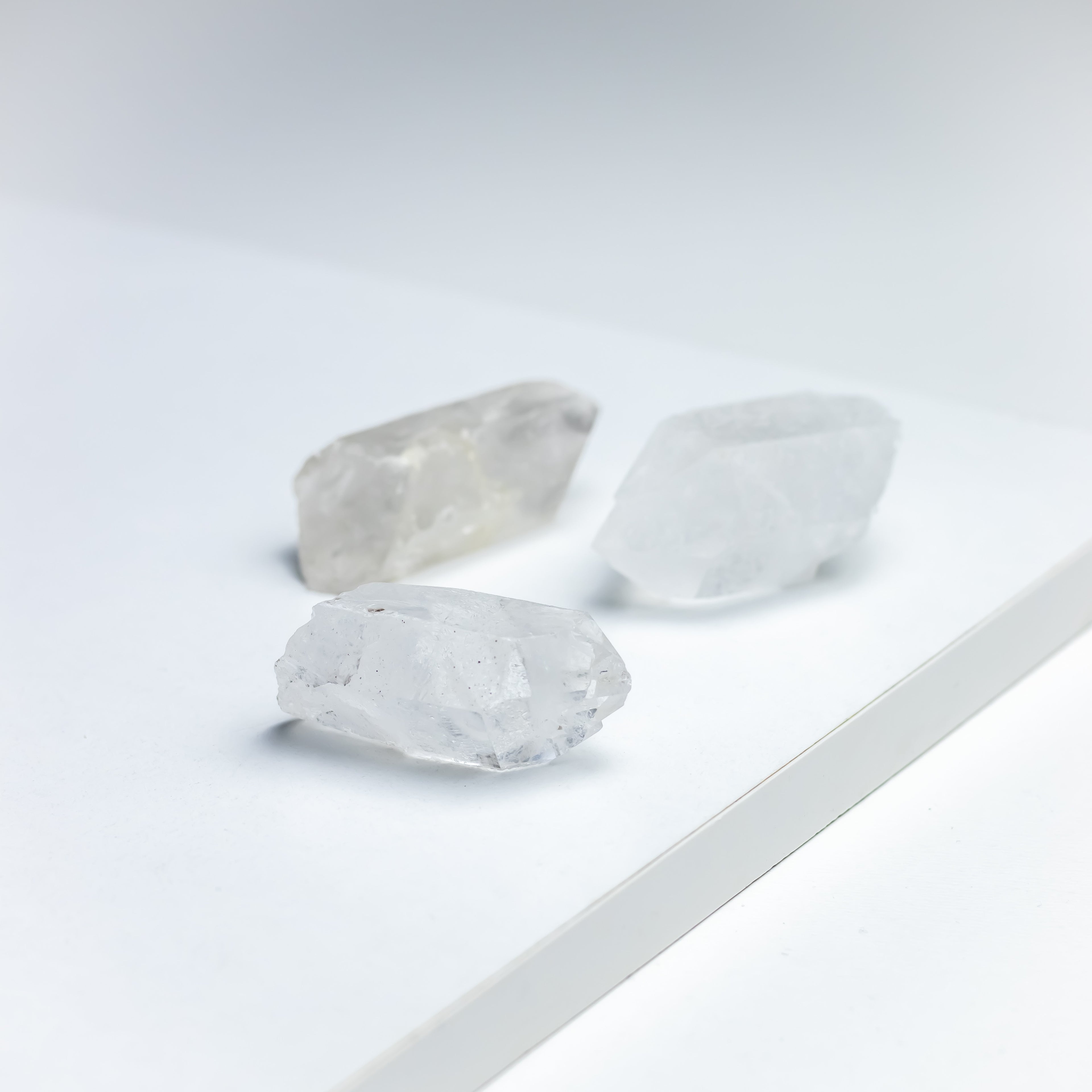 Bjergkrystal rå sten | Ubehandlet krystal til healing, energi & klarhed