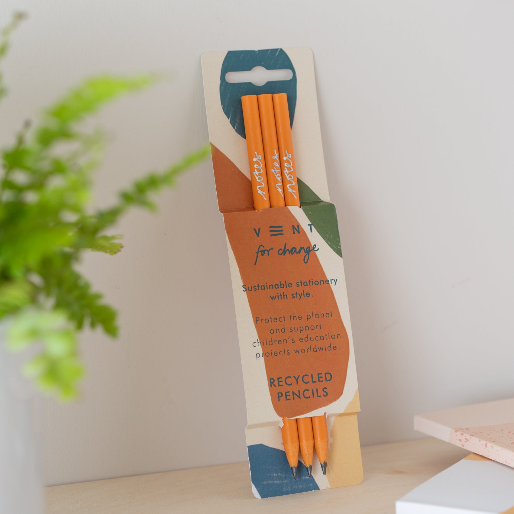 Blyanter af Recycled CD covers, pakke m. 3 stk - Earth Notes