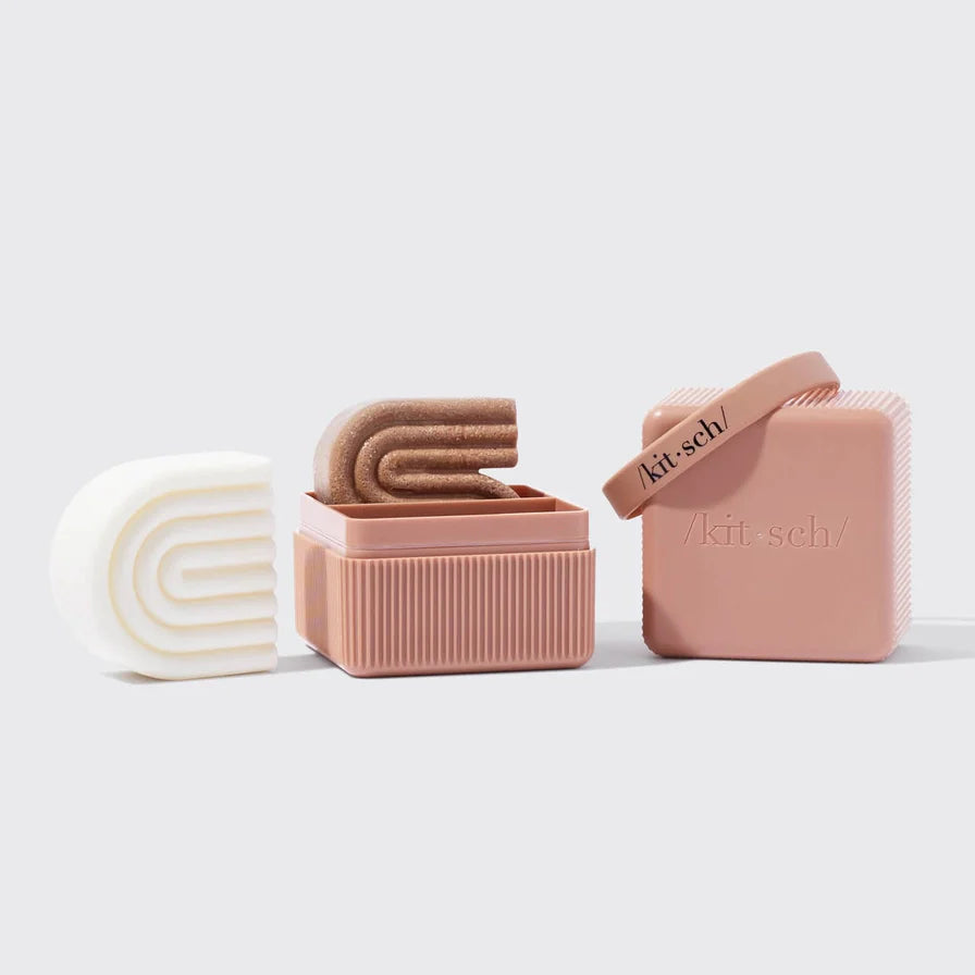 Kitsch tilbehør – hårbørster, gua sha, shower filter & rejsetilbehør | Studio Buus