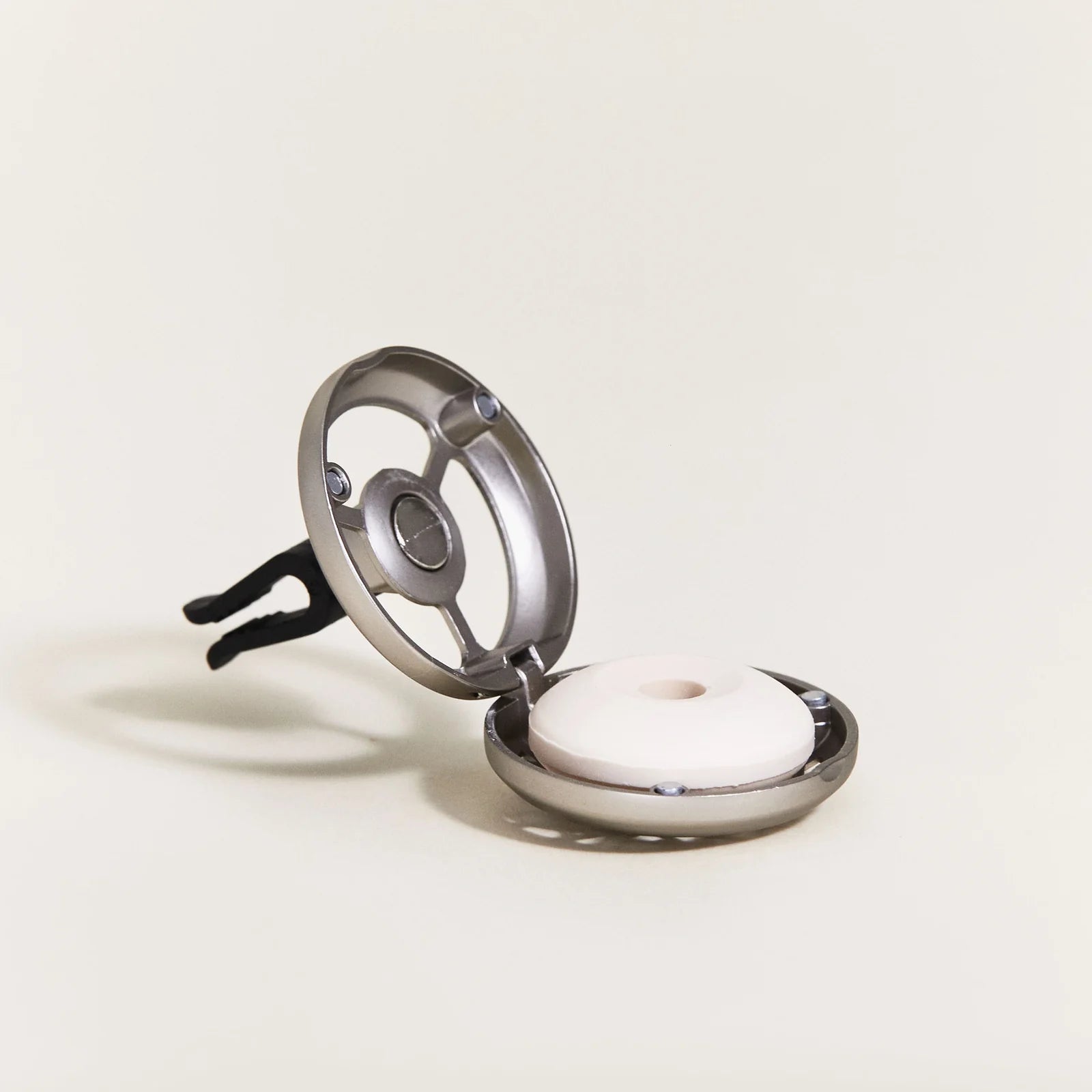 Maison Berger luftfrisker til bilen med Aroma Travel mod køresyge