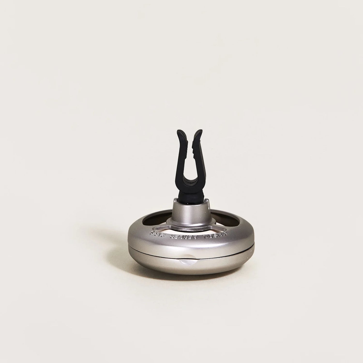 Maison Berger luftfrisker til bilen med Aroma Travel mod køresyge