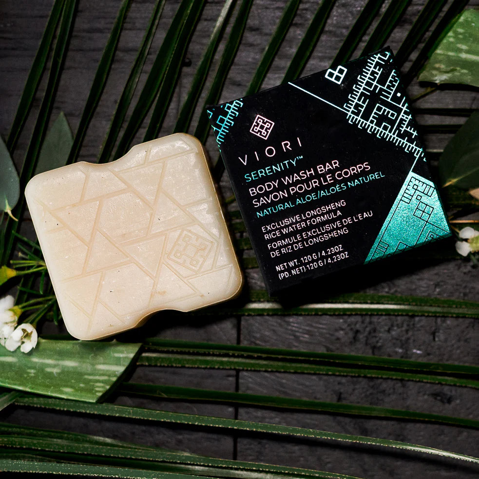 Forkæl huden med Viori Serenity Body Wash Bar – beroligende rice water pleje, der giver blød, glat og fugtet hud med en naturlig følelse af balance.