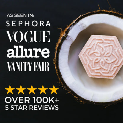 En tropisk shampoo bar med Coconut Bliss &amp; Rice Water, der tilfører fugt, styrke og volumen – perfekt til tørt og skadet hår.