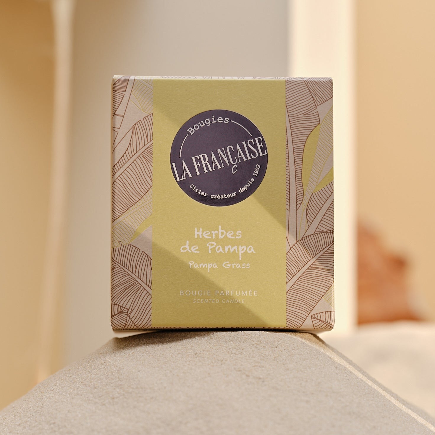 Duftlys med Pampa Grass, bergamot, patchouli og hvid te