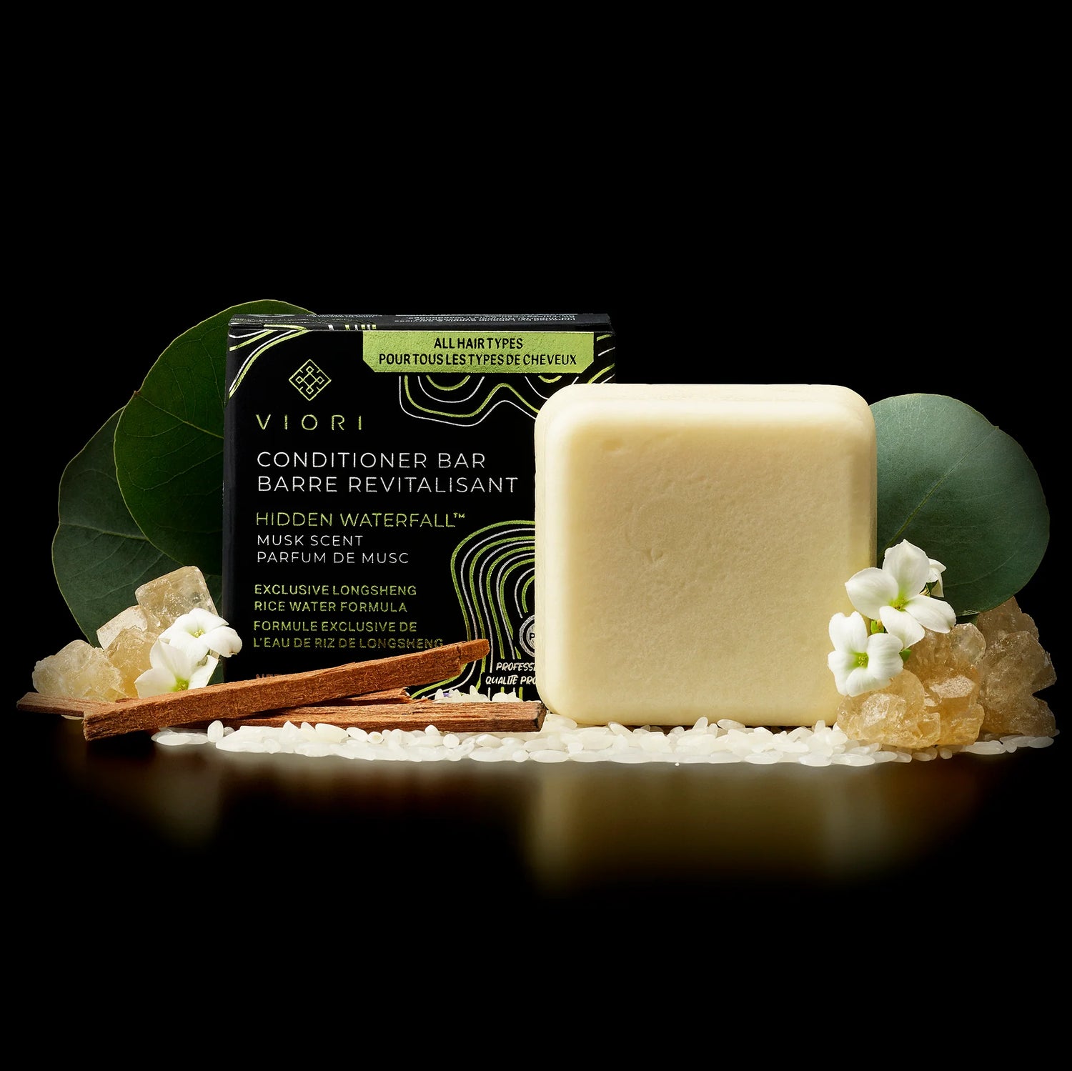 En nærende conditioner bar med Rice Water &amp; Hidden Waterfall duft, der styrker, reparerer og giver silkeblødt hår med naturlig glans.