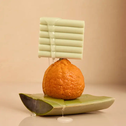 Skånsom eksfoliering med KITSCH Glycolic Acid Bar. Rens &amp; forny hudens glød med glykolsyre, aloe vera &amp; eucalyptus – vegansk &amp; plastikfri.