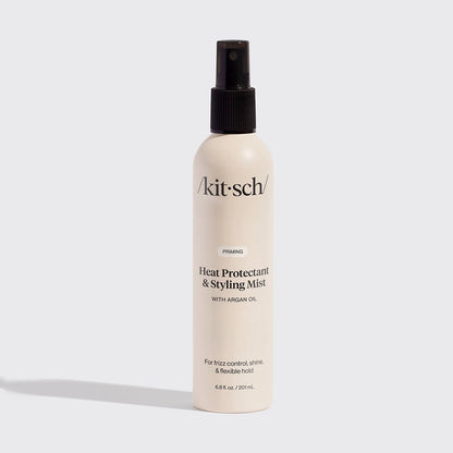 Beskyt håret mod varme op til 230°C med KITSCH Heat Protectant &amp; Styling Mist. Vegansk formel med argan olie og Everbond™ styrker, plejer og giver glans.