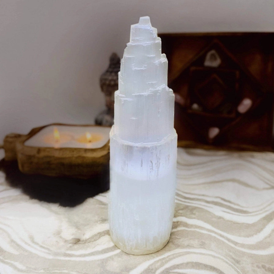 Krystallamper – Hvid Selenit med LED | 3 Størrelser