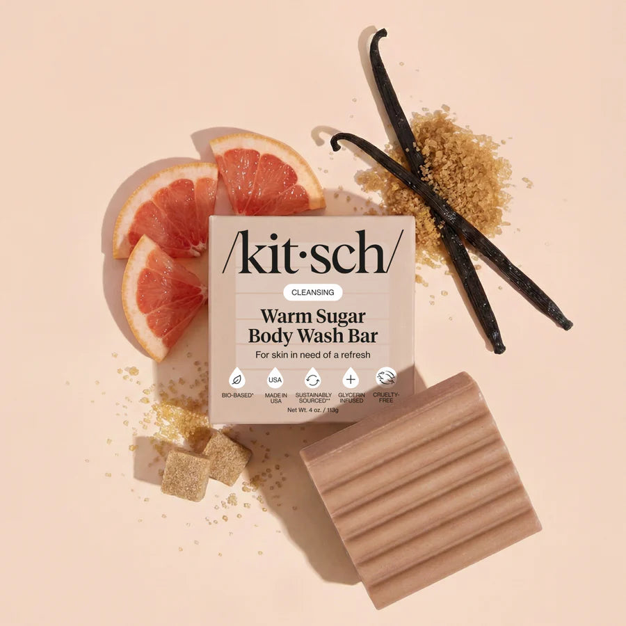 KITSCH Warm Sugar Body Wash Bar renser huden skånsomt med et cremet skum og omslutter kroppen i en varm duft af vanilje, spun sugar og pink grapefrugt 
