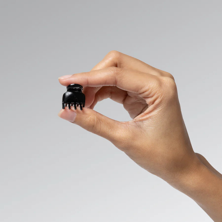 KITSCH Micro og mini Claw Clips giver et sikkert og skånsomt hold til pandehår, små håropsætninger og half-up frisurer