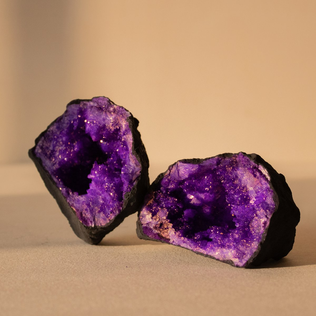 Farvede krystal geode - Pink kvarts, Pink aura kvarts &amp; Purple kvarts