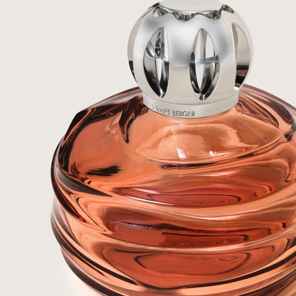 Maison Berger Amber Pink Echo – elegant duftlampe &amp; luftrenser i rosa amber farvet glas