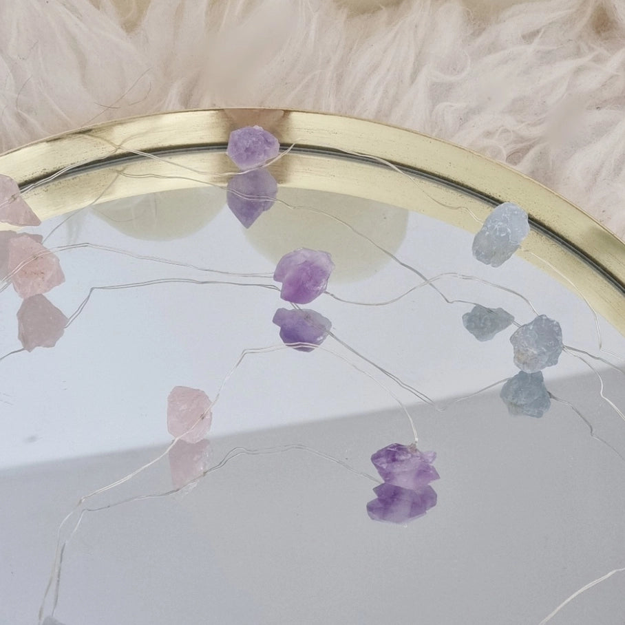 Lyskæde med Rosenkvarts, Celestit & Ametyst | Love & Peace