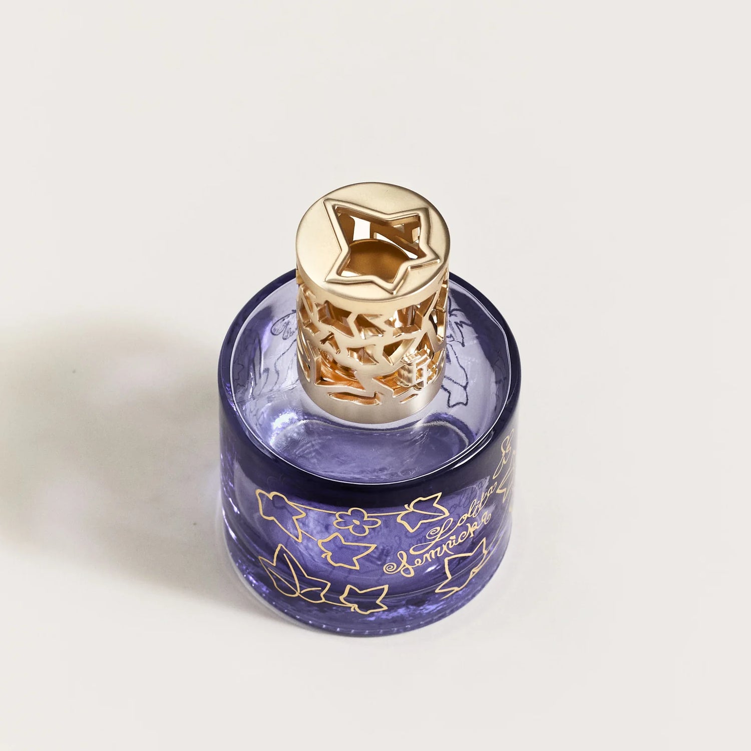 Maison Berger Paris Purple Lolita Lempicka – et eksklusivt startsæt, hvor lilla glas, gyldne detaljer og den ikoniske signaturduft skaber en sensuel og poetisk stemning i hjemmet