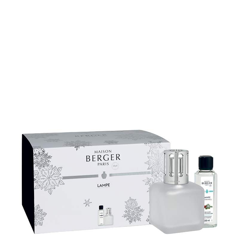 Maison Berger Paris Winter duftlampe – vinterlig elegance i matteret glas med Festive Fir, der fylder hjemmet med duften af gran, skov og hyggelig julestemning