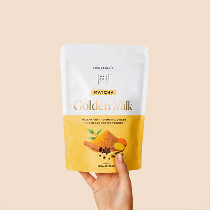 Beroligende, styrkende og fuld af varme krydderier – Golden Milk med ekstra matcha for naturlig energi.