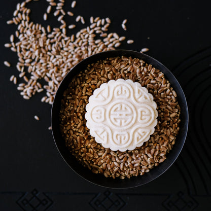 Parfumefri shampoo bar med Rice Water – giver styrke, balance og naturlig volume.