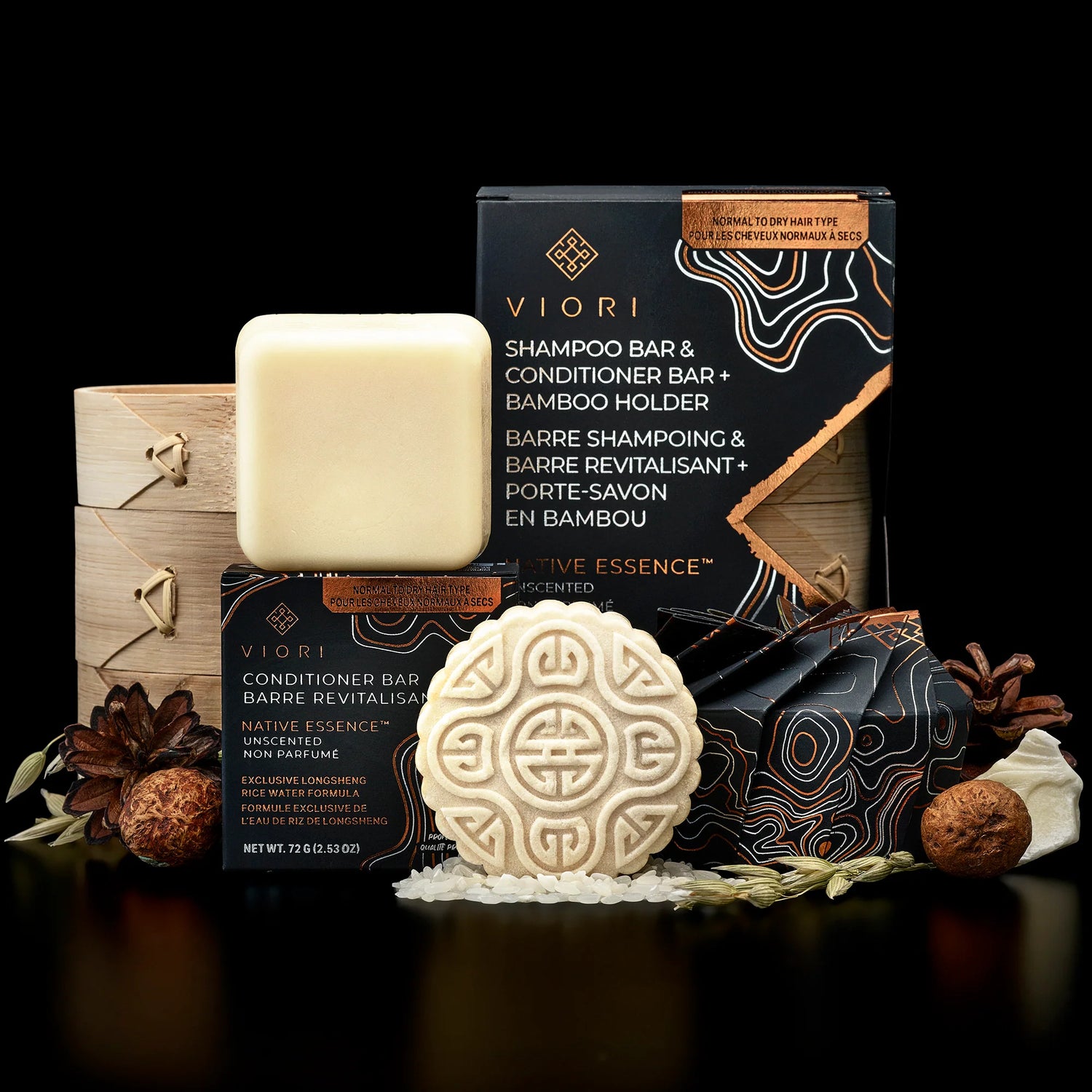 En komplet hårplejepakke med Vioris Native Essence shampoo &amp; conditioner bars samt bambus box – udviklet til sensitiv hovedbund og sart hår.
