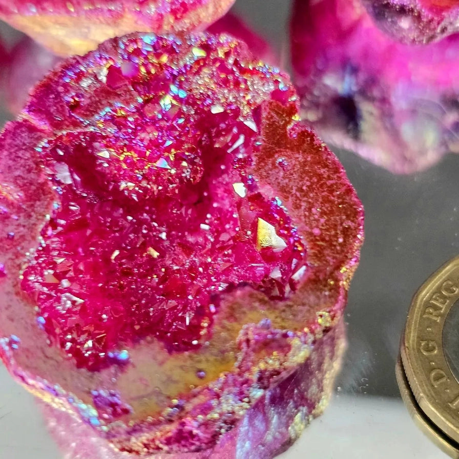 Farvede krystal geode - Pink kvarts, Pink aura kvarts &amp; Purple kvarts
