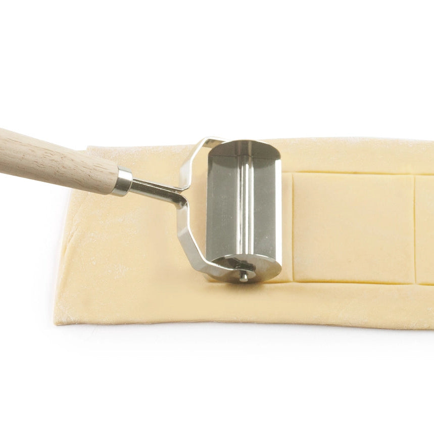 Ravioli udstikker med rulle - Rustfrit stål &amp; træ