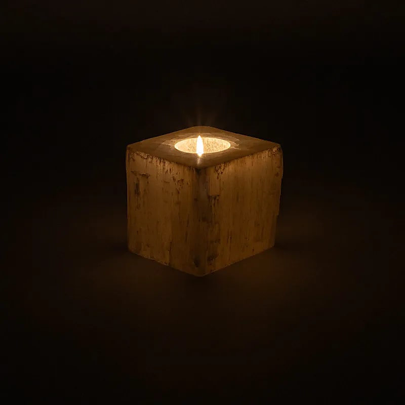 Lysestage – Hvid Selenit, Firkantet | Overblik, rensende energi &amp; blødt lys