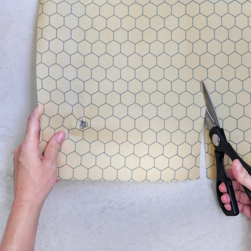 Skær selv til – stor bivoks wrap rulle i økologisk bomuld, perfekt til madopbevaring uden plastik.